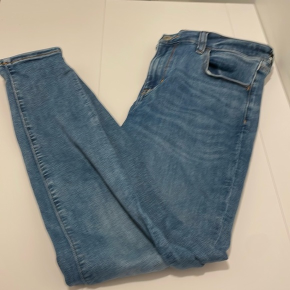 American Eagle Next Level Stretch Size 14 Regular Medium Wash Jeggings Jeans - Picture 1 of 5